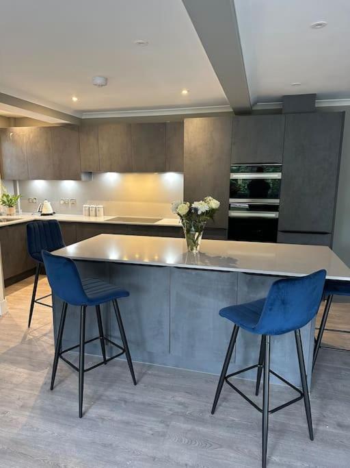 Cameron Coach House Modern Property In Murrayfield เอดินบะระ ภายนอก รูปภาพ