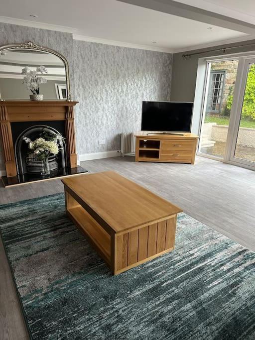 Cameron Coach House Modern Property In Murrayfield เอดินบะระ ภายนอก รูปภาพ